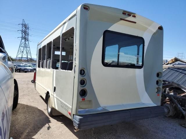 2013 Ford Econoline E450 Starcraft Bus