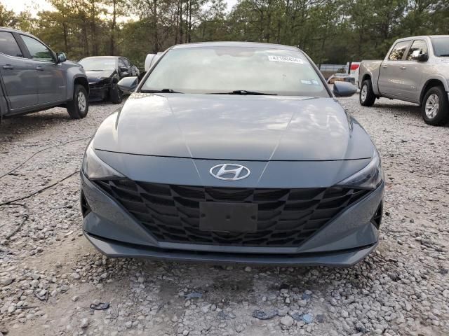 2022 Hyundai Elantra SE