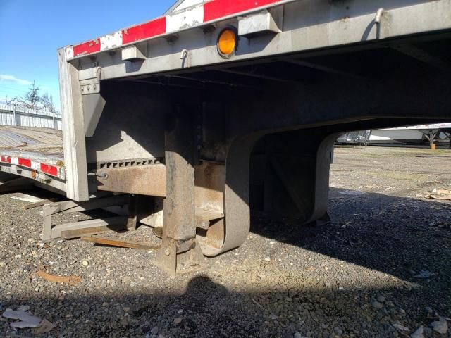 2010 Trailers Flatbed