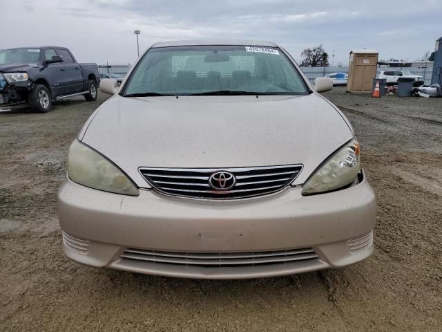 2005 Toyota Camry LE