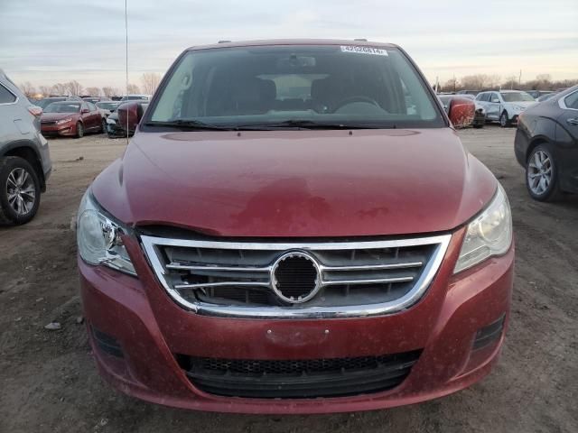 2012 Volkswagen Routan SE