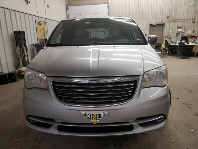 2011 Chrysler Town & Country Touring L