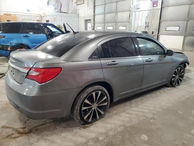 2013 Chrysler 200 Limited