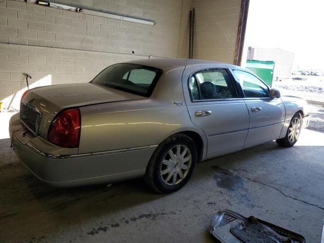 2010 Lincoln Town Car Signature Limited