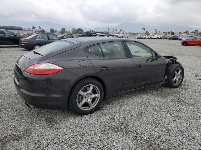 2011 Porsche Panamera 2