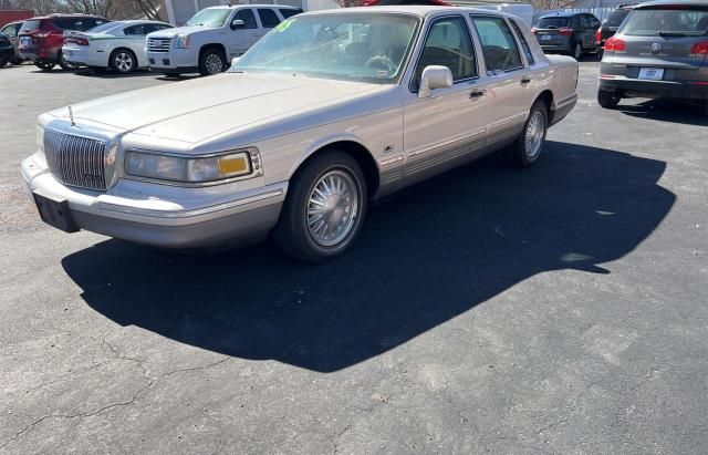 1995 Lincoln Town Car Signature