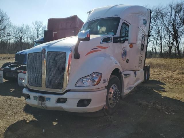 2022 Kenworth Construction T680