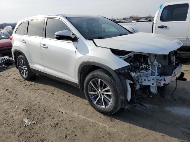 2019 Toyota Highlander SE