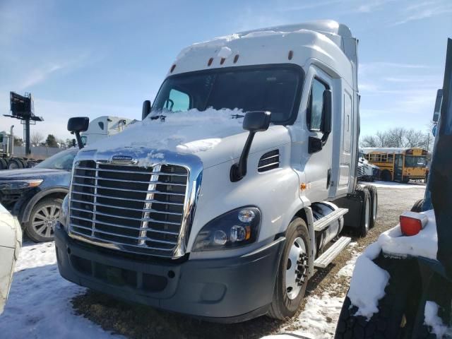 2017 Freightliner Cascadia 113