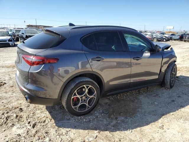 2018 Alfa Romeo Stelvio Sport