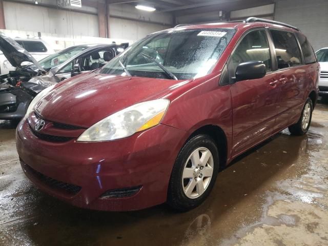 2010 Toyota Sienna CE