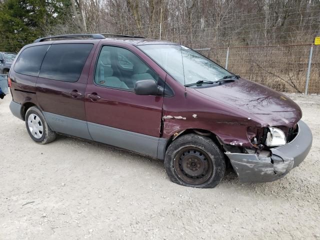 2000 Toyota Sienna LE