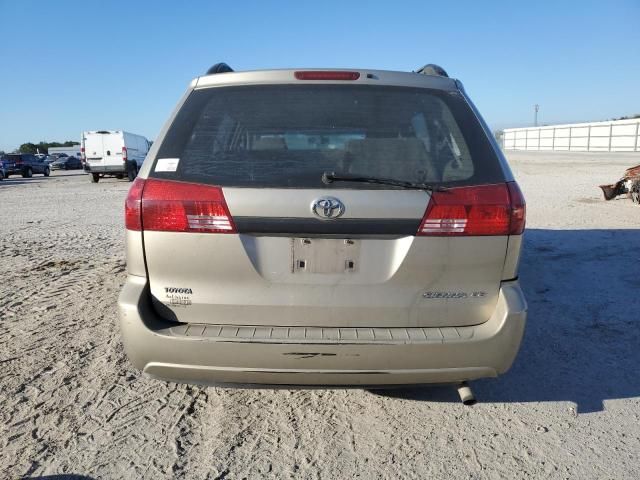 2005 Toyota Sienna CE