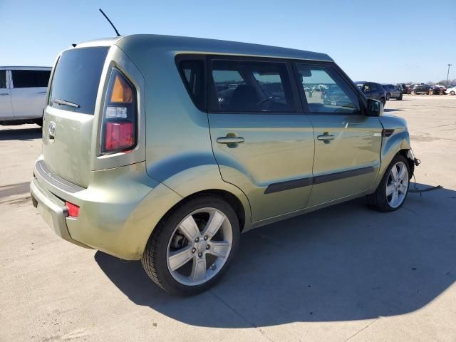 2011 KIA Soul +