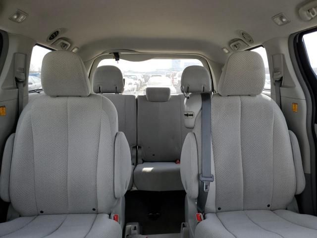 2012 Toyota Sienna LE