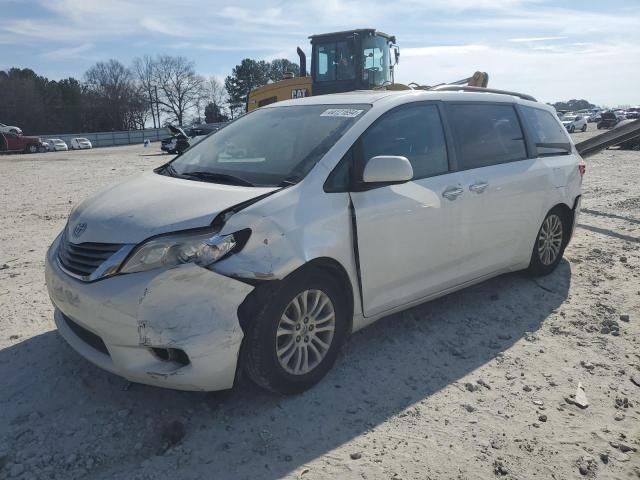 2016 Toyota Sienna XLE