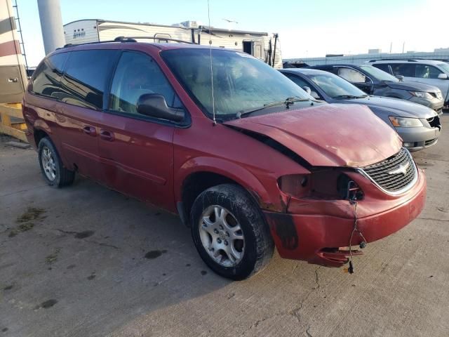 2004 Chrysler Town & Country LX