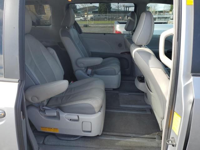 2014 Toyota Sienna XLE