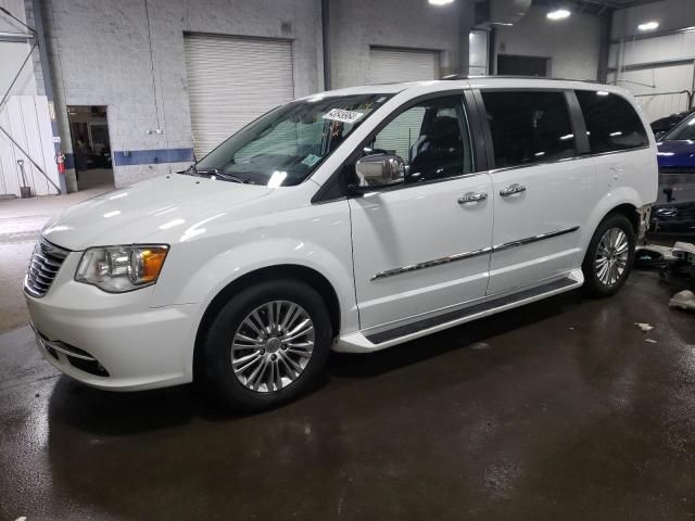 2016 Chrysler Town & Country Limited