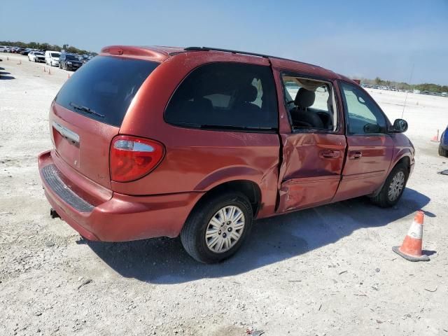 2007 Chrysler Town & Country LX