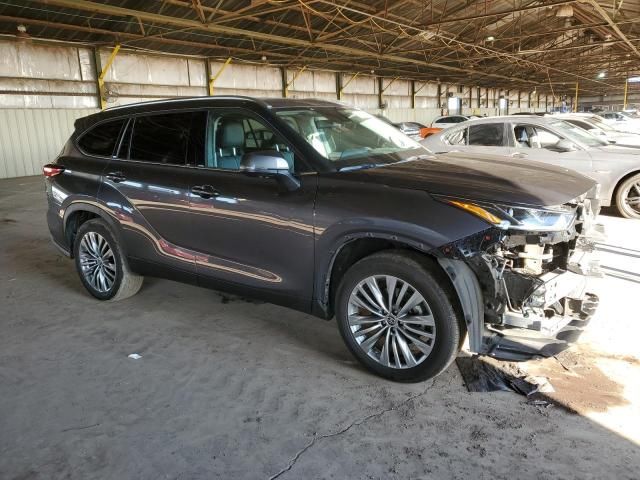 2023 Toyota Highlander Hybrid Platinum