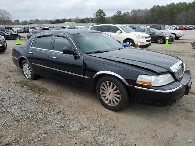 2004 Lincoln Town Car Executive