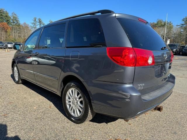 2009 Toyota Sienna XLE