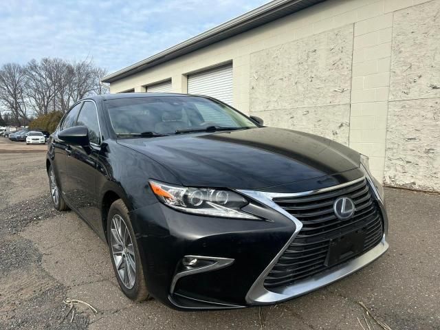 2016 Lexus ES 300H