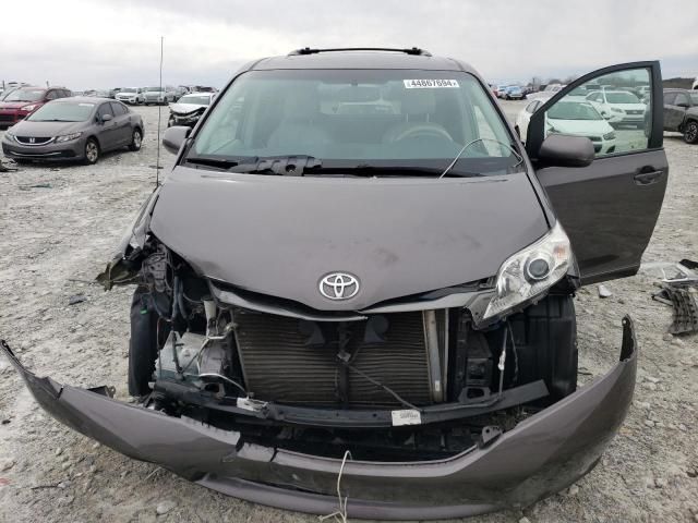 2012 Toyota Sienna XLE