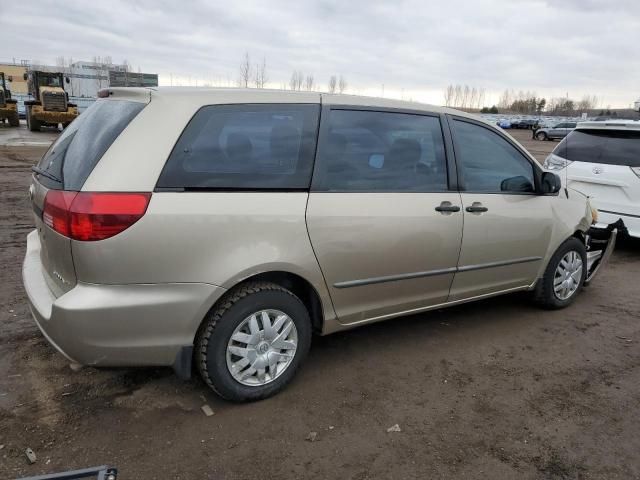 2004 Toyota Sienna CE