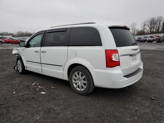 2016 Chrysler Town & Country Touring