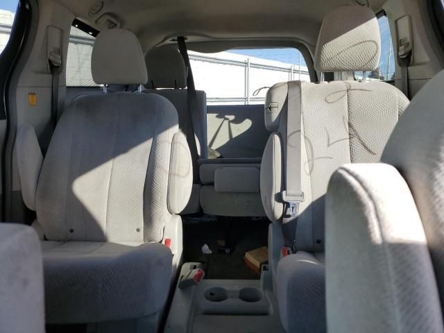 2011 Toyota Sienna LE