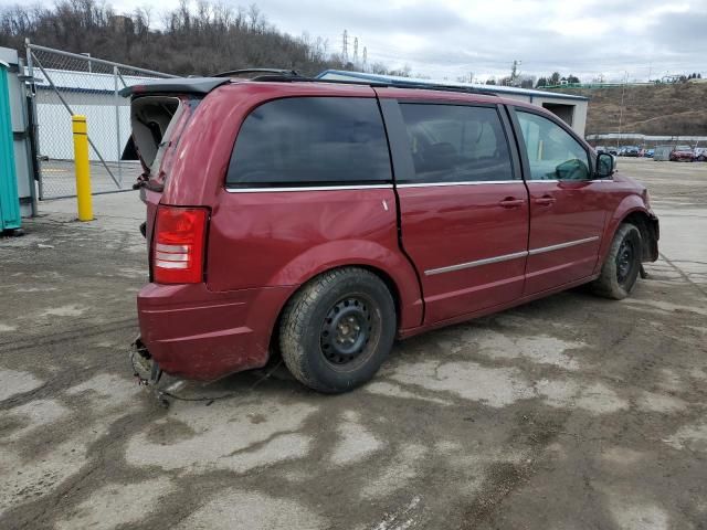 2010 Chrysler Town & Country Touring Plus