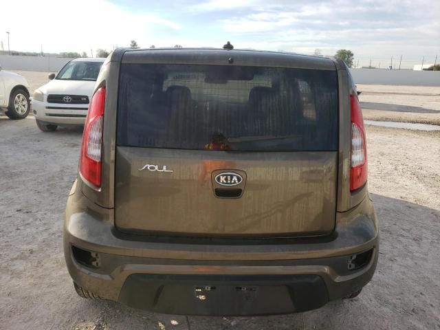 2012 KIA Soul +