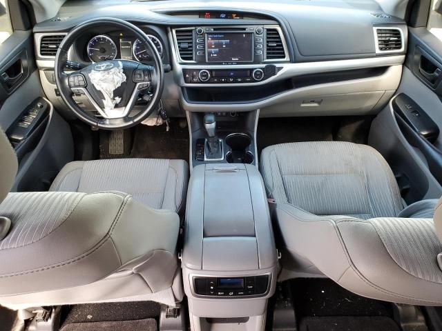 2018 Toyota Highlander LE