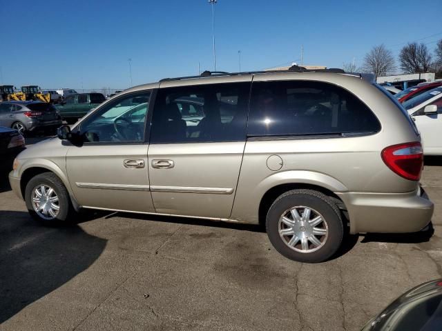 2005 Chrysler Town & Country Touring