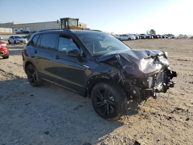 2023 Volkswagen Tiguan SE R-LINE Black