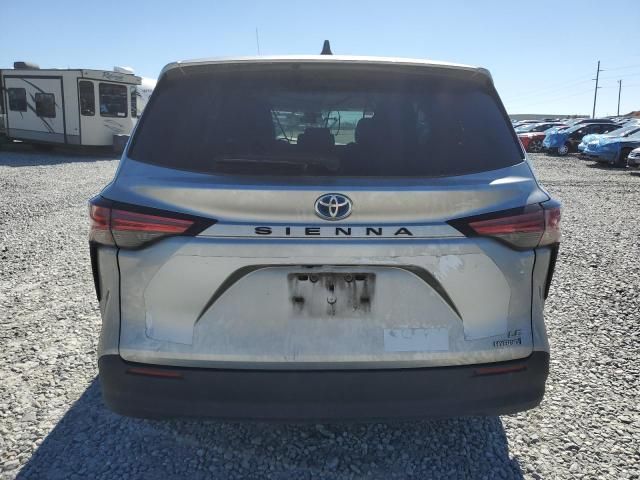 2021 Toyota Sienna LE