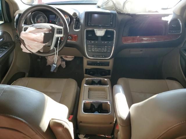 2015 Chrysler Town & Country Touring L