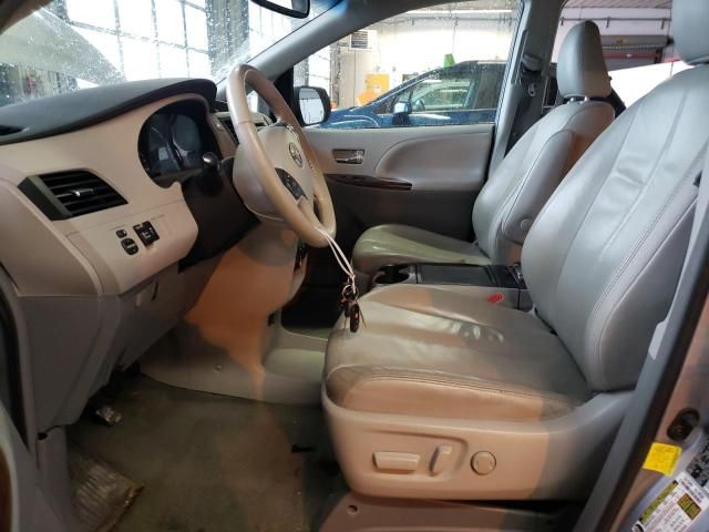 2012 Toyota Sienna XLE