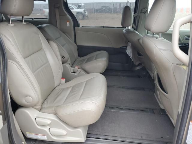 2016 Toyota Sienna XLE