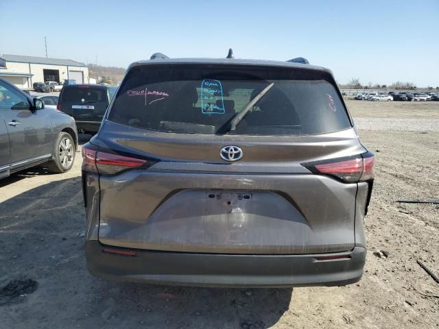 2021 Toyota Sienna LE