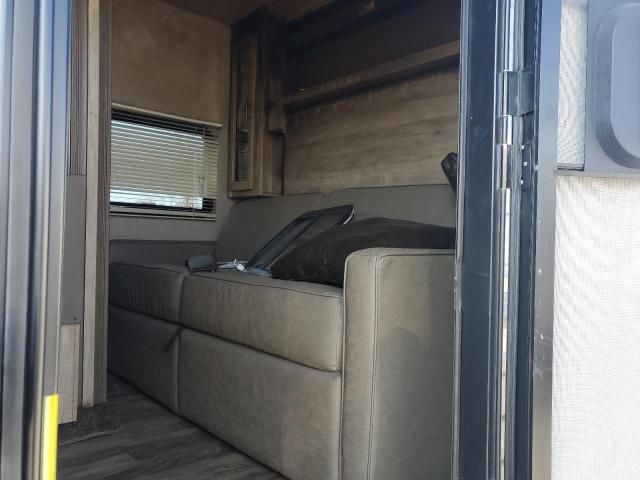 2020 Coachmen Catalina