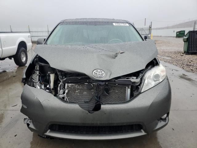 2011 Toyota Sienna XLE