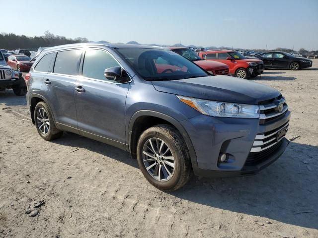 2019 Toyota Highlander SE