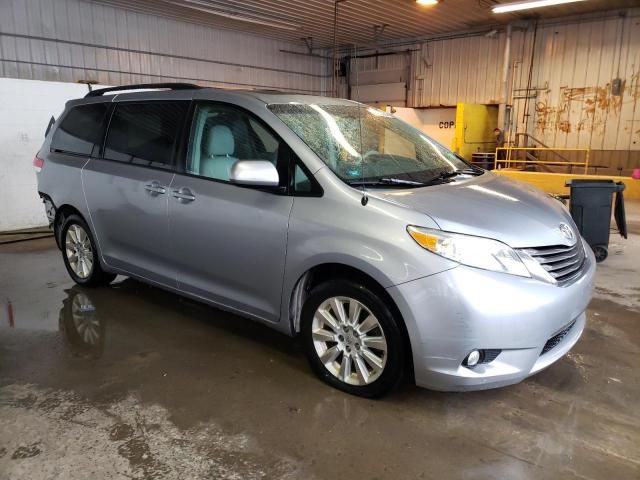 2012 Toyota Sienna XLE