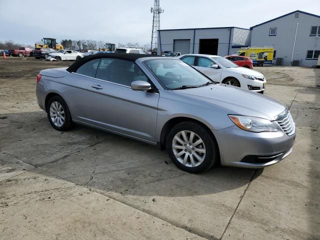 2013 Chrysler 200 Touring