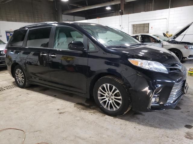 2020 Toyota Sienna XLE