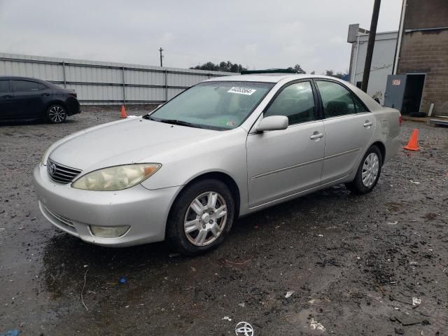 2005 Toyota Camry LE