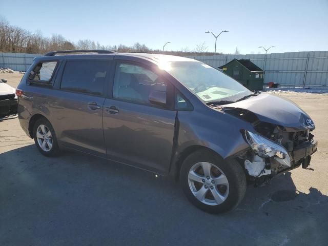 2015 Toyota Sienna LE